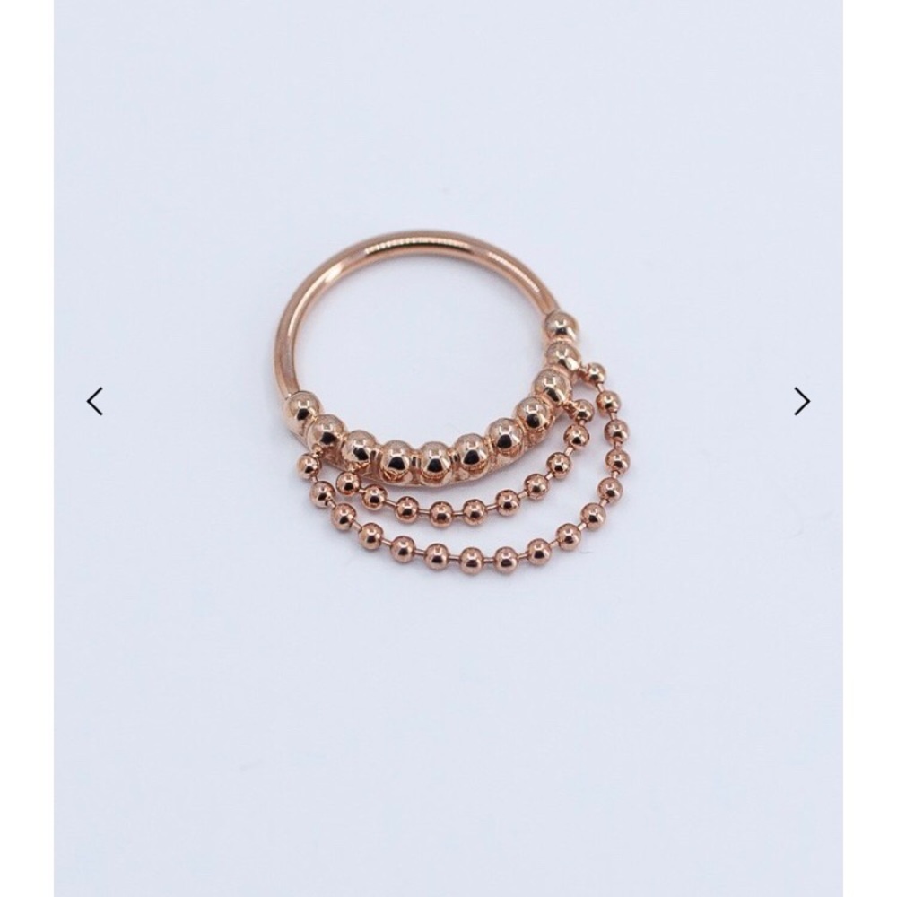 Like new bvla feel the spin seam ring in yellow gold✨sz 16g and 3/8s diameter🤩
